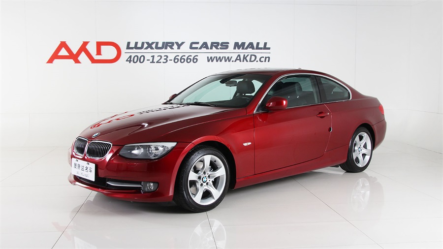 2011款 宝马325i 双门轿跑车